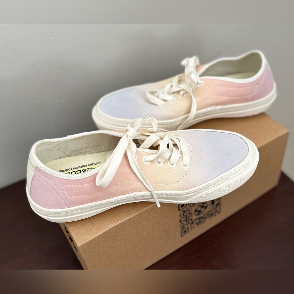 NIB Multicolored pastel vans. Women’s 8, men’s size 6.5